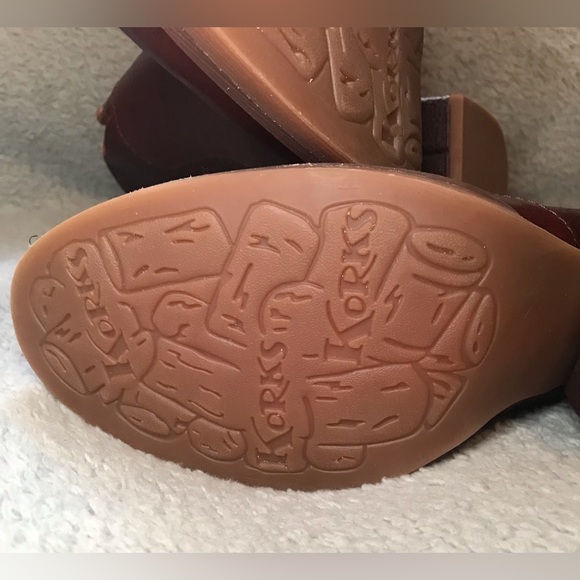 Korks ankle boots size 9.5 - Picture 9 of 9